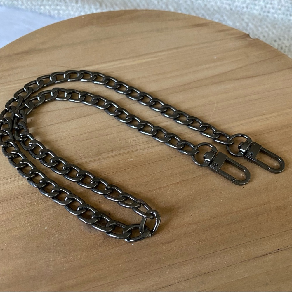 Shoulder Flat Chain Strap Replacement in Black